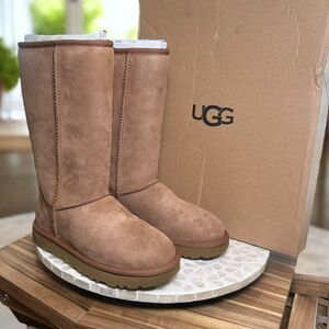 UGG Classic Tall II Boots Chestnut Brown Suede Sheepskin 1016224 Women’s Size 5